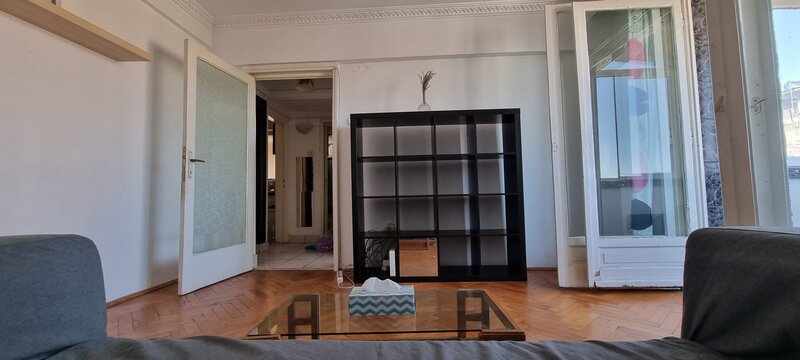 Universitate C.A. Rosetti nr 15 centru Magheru  proprietar